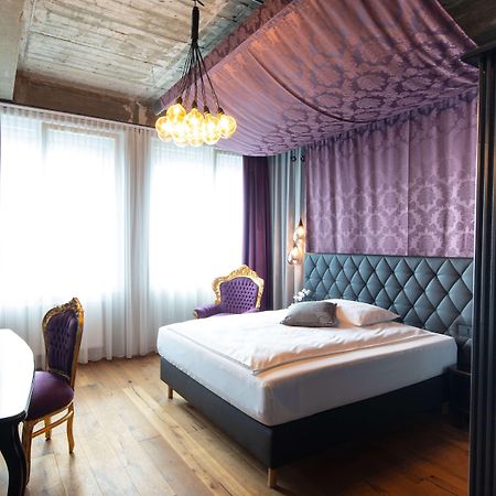 Loftstyle Hotel Eningen; Sure Hotel Collection By BW Eningen unter Achalm ภายนอก รูปภาพ